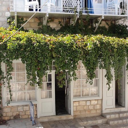 Botsis Guest House Hydra  Exterior photo